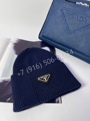 Шапка Prada 7272