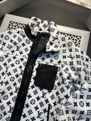 Бомбер Louis Vuitton 10220