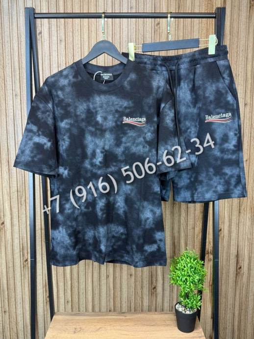 Костюм Balenciaga 31005 1