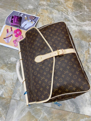 Дорожная сумка Louis Vuitton 2381
