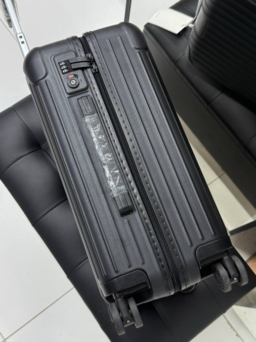 Чемодан RIMOWA 34832 3