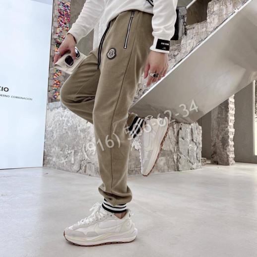 Спортивные штаны Moncler 7613