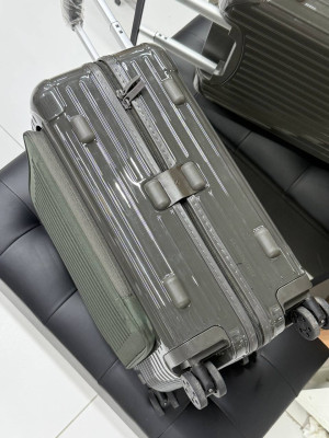 Чемодан RIMOWA 34832 4