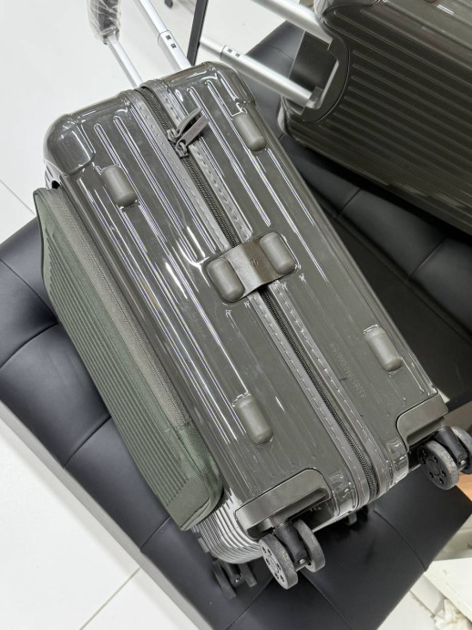 Чемодан RIMOWA 34832 4