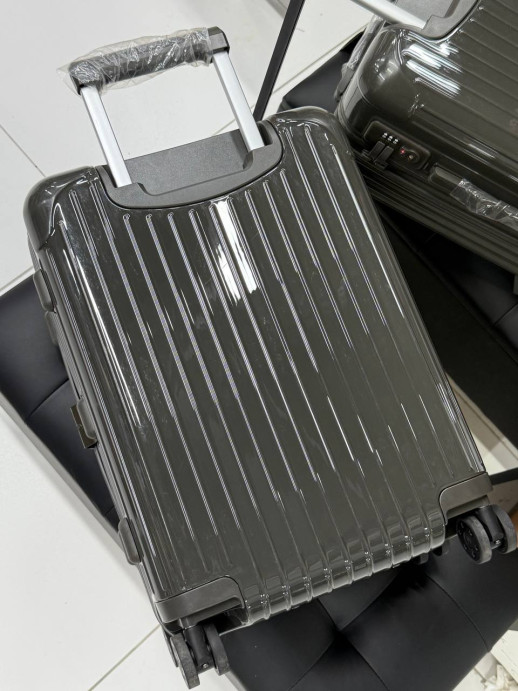 Чемодан RIMOWA 34832 4