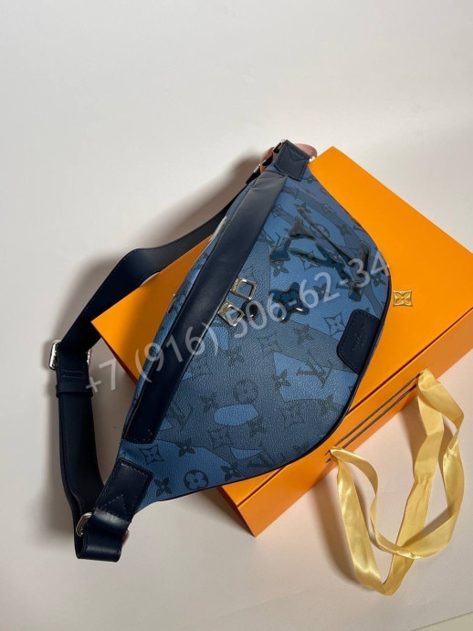Сумка-слинг Louis Vuitton 19947