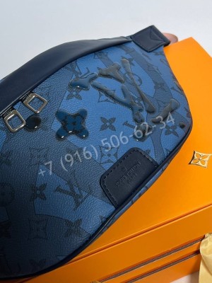 Сумка-слинг Louis Vuitton 19947