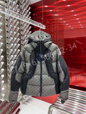 Пуховик Louis Vuitton 21307