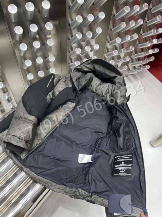 Пуховик Louis Vuitton 21307