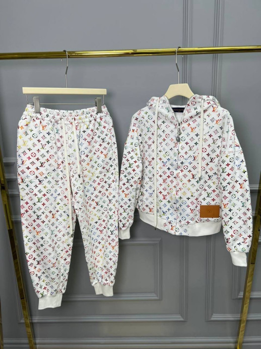 Костюм Louis Vuitton 7319