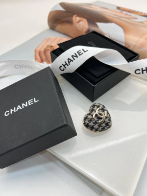 Брошь Chanel 10466