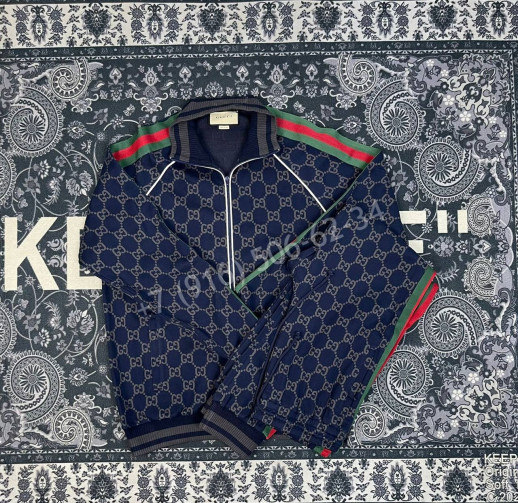 Спортивный костюм Gucci 33494