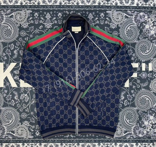 Спортивный костюм Gucci 33494