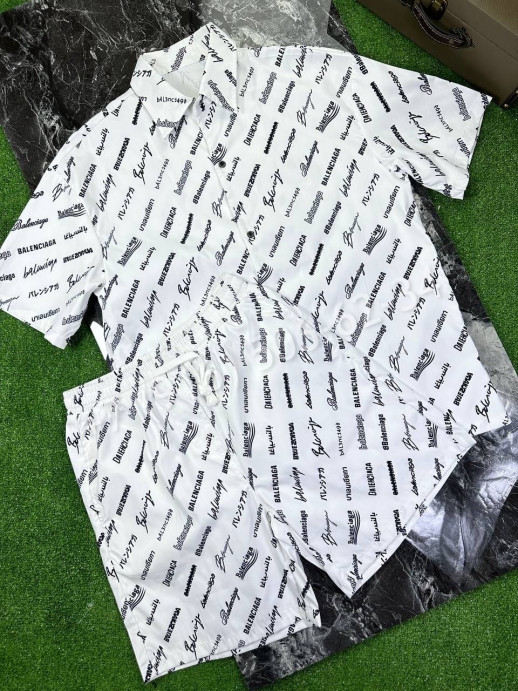 Костюм Balenciaga 15697