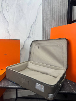 Чемодан Hermes ручная кладь 34837 1