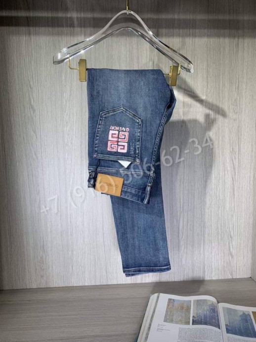 Джинсы Givenchy 12318