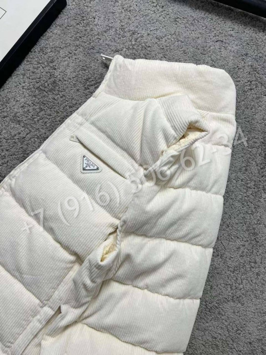 Жилетка Prada 22823