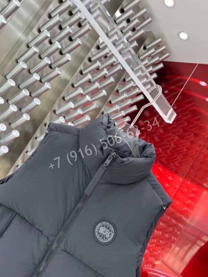 Жилетка Canada Goose 7824