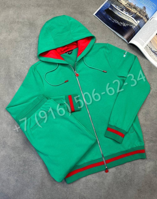 Прогулочный костюм KITON 31700