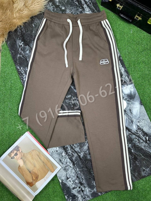 Спортивные штаны Balenciaga 18013