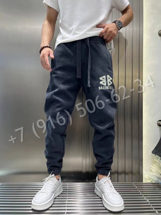 Спортивные штаны Balenciaga 23543