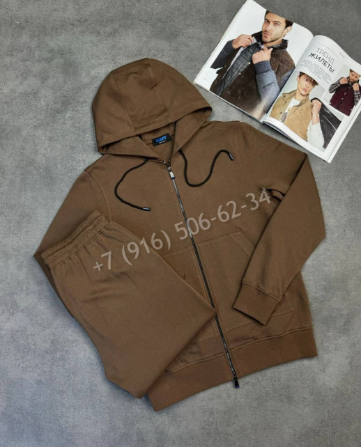 Прогулочный костюм KITON 33900