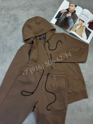 Прогулочный костюм KITON 33900