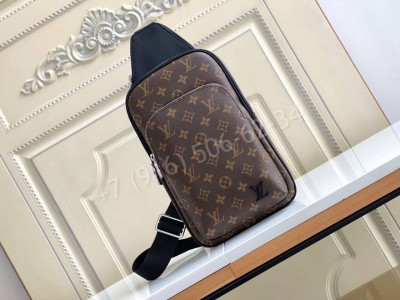 Сумка-слинг Louis Vuitton 13564