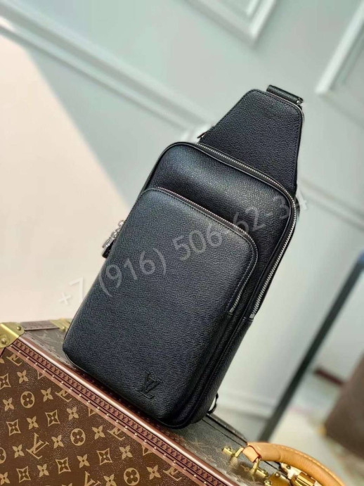 Сумка-слинг Louis Vuitton 13565