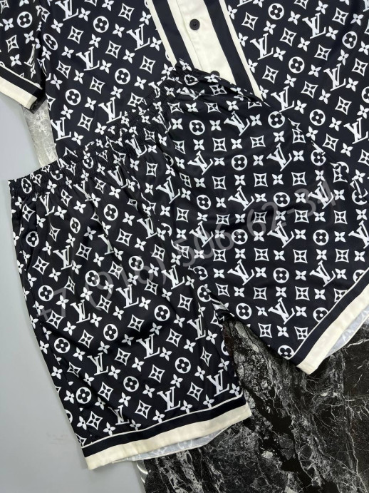 Костюм прогулочный Louis Vuitton 20524