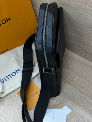 Сумка Louis Vuitton 25230 1