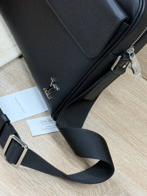 Сумка Louis Vuitton 25230 1