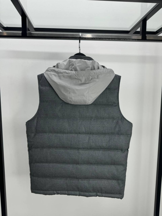 Жилетка Brunello Cucinelli наполнитель пух/перо 22866 2