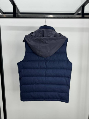 Жилетка Brunello Cucinelli наполнитель пух/перо 22866 3