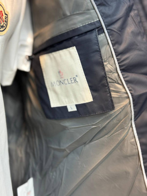 Пуховик Moncler 21100