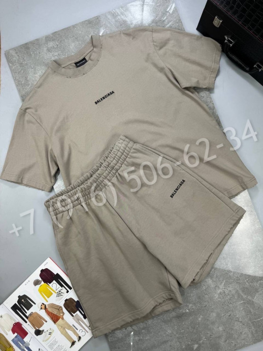 Костюм Balenciaga 31004