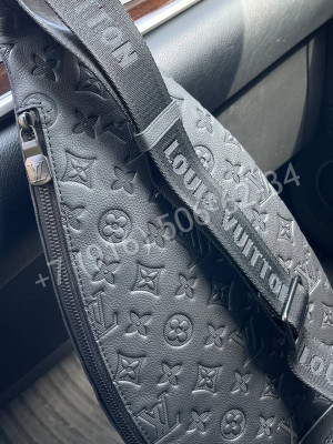 Сумка-слинг Louis Vuitton 16267