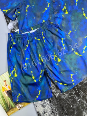 Прогулочный костюм Louis Vuitton 18126