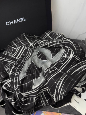 Платок CHANEL 36005