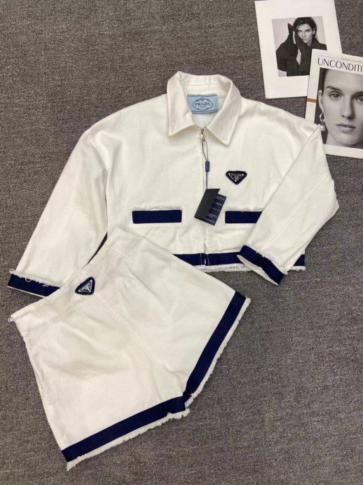 Костюм Prada 12335