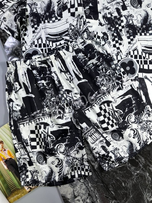 Прогулочный костюм Louis Vuitton 18129