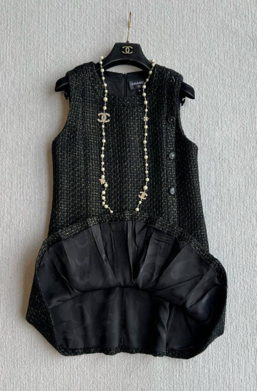 Платье CHANEL 36001