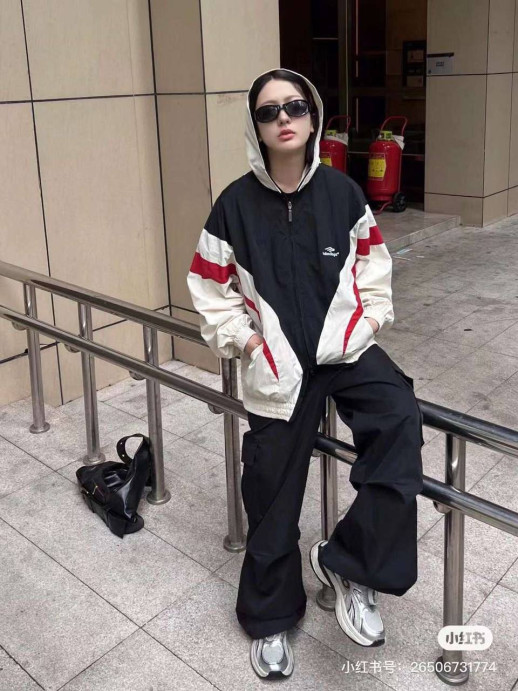 Бомбер Balenciaga 30209