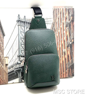 Сумка-слинг Louis Vuitton 9681
