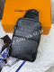 Слинг Louis Vuitton из кожи крокодила 29165 1