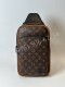 Сумка-слинг Louis Vuitton 19556
