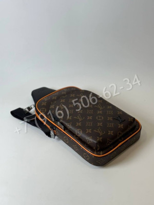 Сумка-слинг Louis Vuitton 19556