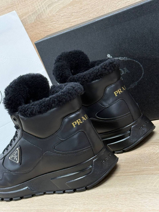 Ботинки на меху Prada 23462