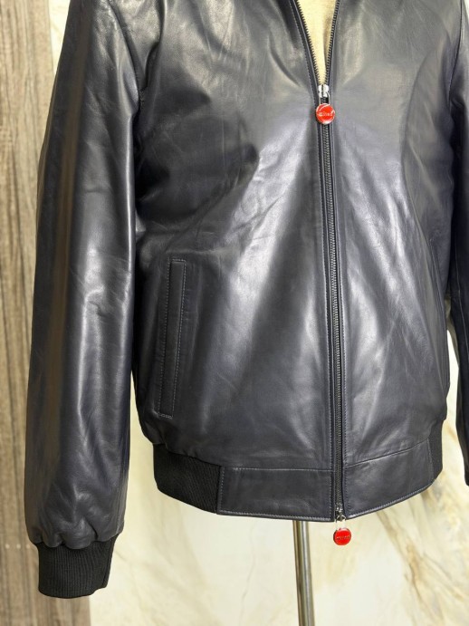 Кожаная куртка Kiton 5461