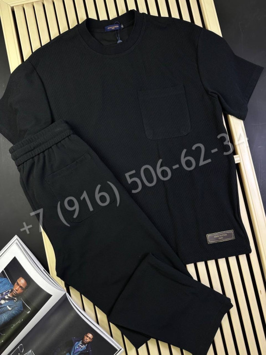 Прогулочный костюм Louis Vuitton 29221